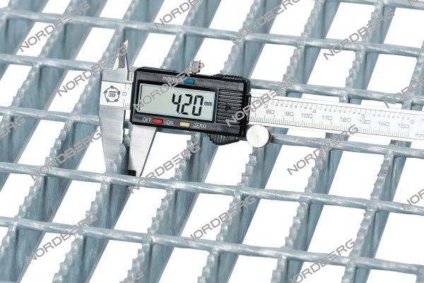 Решетка для камеры 1040х750х30мм