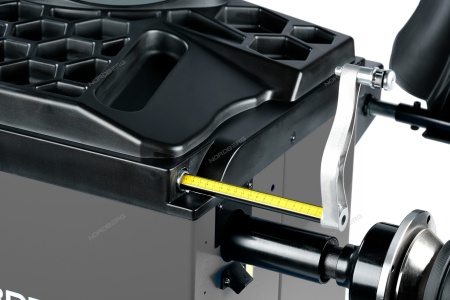 Станок балансировочный с автоматическим вводом 2х параметров, лазером и автостопом (серый)