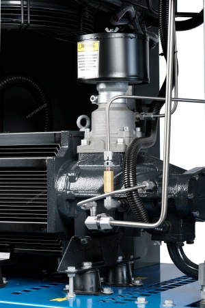 Компрессор винтовой, 7,5 кВт, 10 бар, 900 л/мин, ресивер 350 л, осушитель