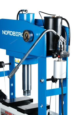 Пресс гидравлический, 75 т, пневмоуправление