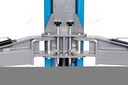 Подъемник двухстоечный 4 т, верхняя синхронизация, снятие со стопоров с одной колонны, 380 В, синий