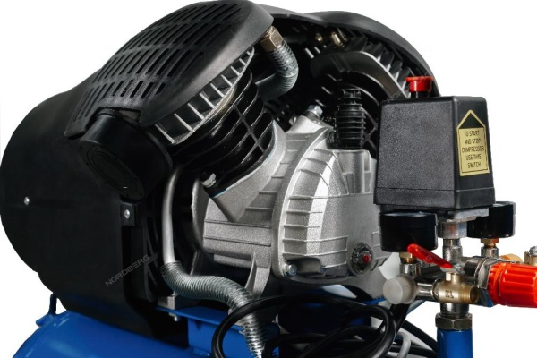 Компрессор поршневой V-образный 220 В, ресивер 50 л, 410 л/мин