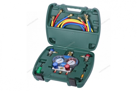 Коллектор манометрический со шлангами и муфтами в кейсе