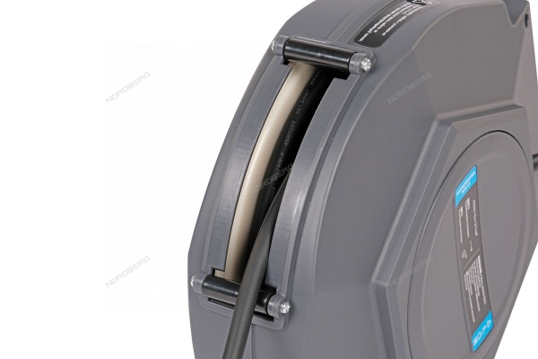 Удлинитель электрический на инерционной катушке, 10 м, 3 х 1,5 кв мм