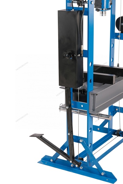 Пресс гидравлический, 50 т, ножной привод