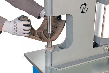 Пневматический станок для заклепки тормозных колодок с тумбой, цилиндр 125, NORDBERG NR8P+MML0