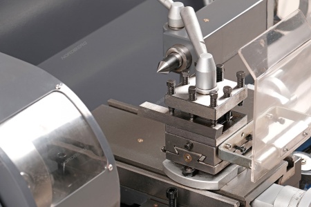 Токарный станок