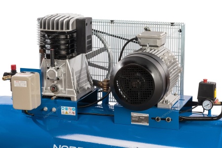 Компрессор поршневой с ременной передачей 380В, ресив. 300л, 1050л/мин