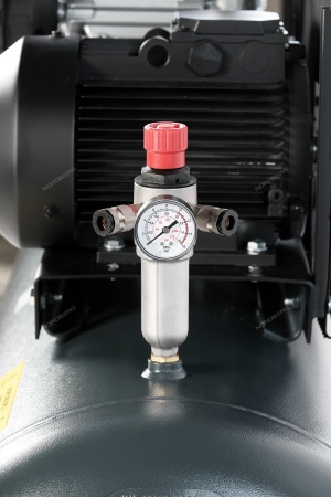 Компрессор поршневой с ременной передачей 380 В, ресивер 500 л, 950 л/мин