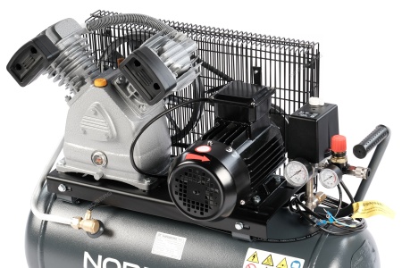 Компрессор поршневой с ременной передачей, 380 В, ресивер 50 л, 420 л/мин