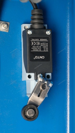 Подъемник двухстоечный 4 т, с электростопорами, 220 В, синий