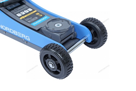 Домкрат подкатной с большими колесами, 3 т