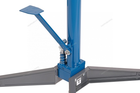 Стойка трансмиссионная, 0,5 т, с регулируемой насадкой