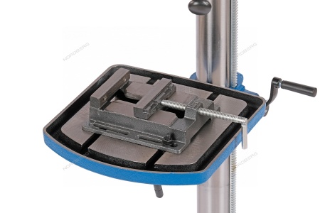 Станок сверлильный (1100Вт, 25 мм, 16 скоростей,тиски)