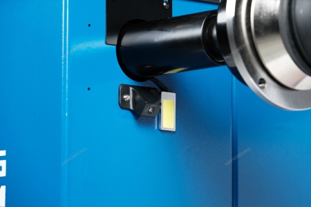 Станок балансировочный с автоматическим вводом 2х параметров, лазером и автостопом