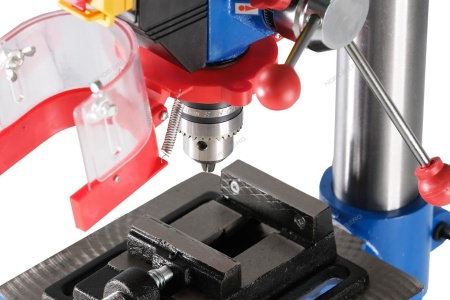 Станок сверлильный (750Вт, 16мм, макс расст до стола 410мм, 16 скоростей, тиски)