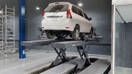 Подъемник ножничный для сход-развала 5,5 т, 380 В, 2 уровня, серый