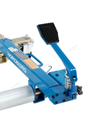 Домкрат гидравлический для перемещения автомобиля