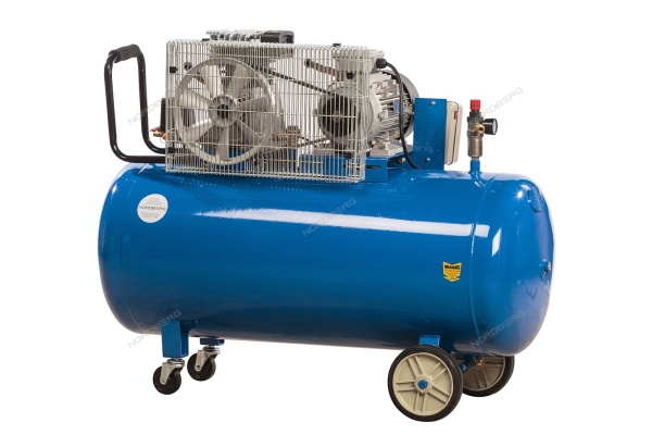 Компрессор поршневой с ременной передачей 380В, ресив. 200л, 660л/мин