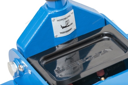 Домкрат подкатной 4 т, низкий подхват