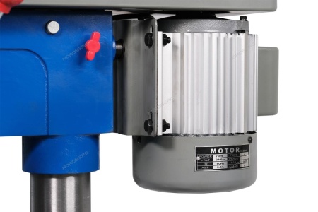 Станок сверлильный (750Вт, 16мм, макс расст до стола 410мм, 16 скоростей, тиски)