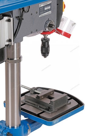 Станок сверлильный (1100Вт, 25 мм, 16 скоростей,тиски)