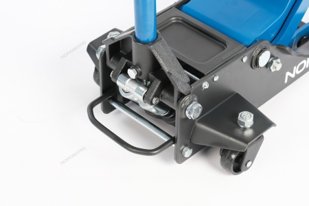 Домкрат подкатной 3,5 т, низкий подхват