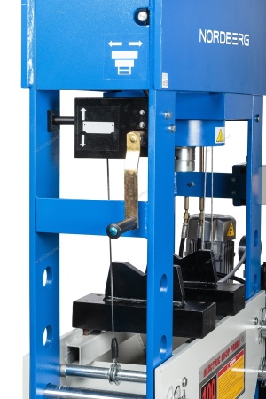 Пресс электрогидравлический, 100 т