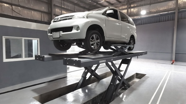 Подъемник ножничный для сход-развала 5,5 т, 380 В, 2 уровня, серый