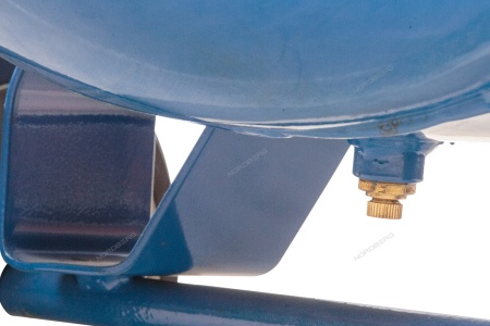 Компрессор поршневой с ременной передачей 380В, ресив. 300л, 1050л/мин