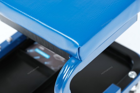 Сиденье ремонтное на колесах с выдвижным ящиком