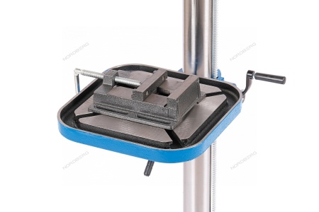 Станок сверлильный (1100Вт, 25мм, вариатор скорости,тиски)