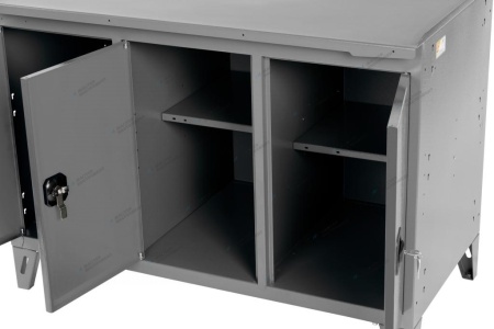 Верстак слесарный трехтумбовый, 3 серые створки (RAL 7012/7015)