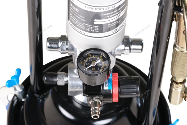 Установка пневматическая для раздачи густой смазки с баком, 12 л