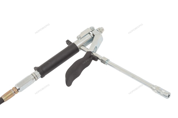 Установка пневматическая для раздачи густой смазки из бочек 20 л.