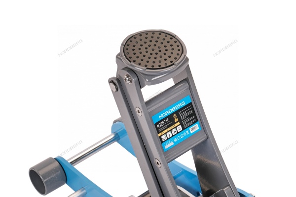 Домкрат подкатной алюминиевый, 2 т