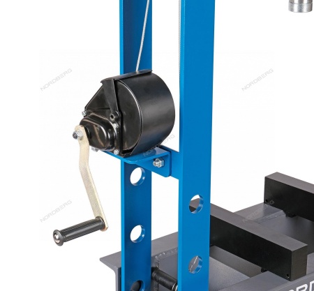 Пресс гидравлический, 50 т, пневмоуправление